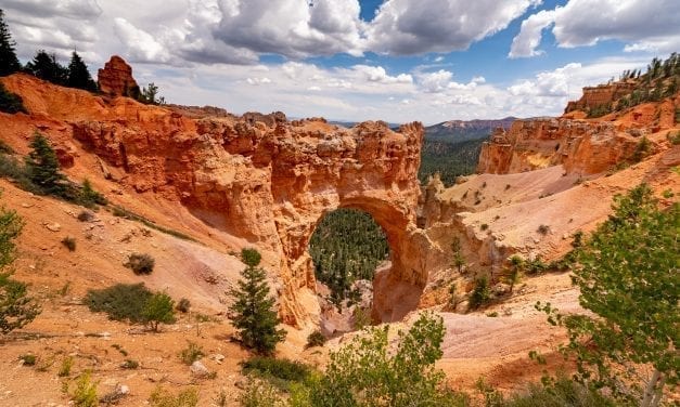 Hiking the Hoodoos in Bryce Canyon National Park, Utah