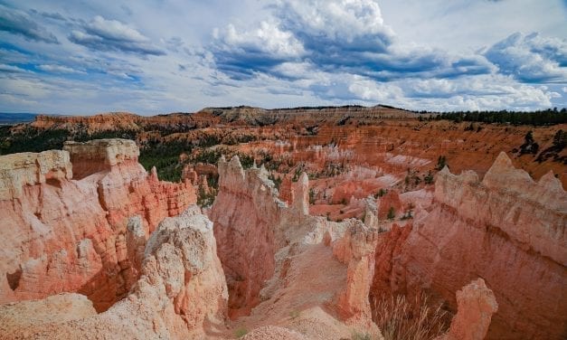Hiking the Hoodoos in Bryce Canyon National Park, Utah