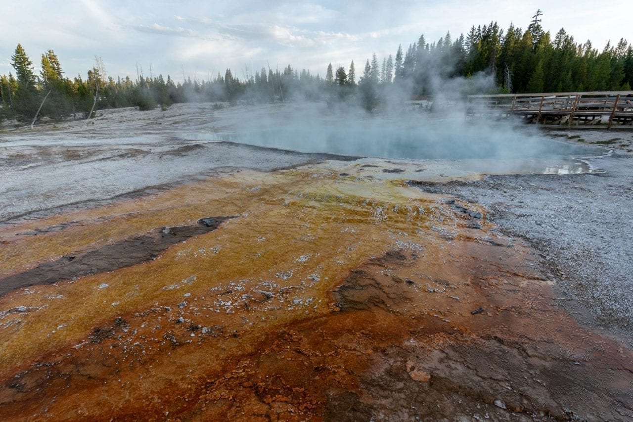 A short walk along the Yellowstone Lake in West Thumb